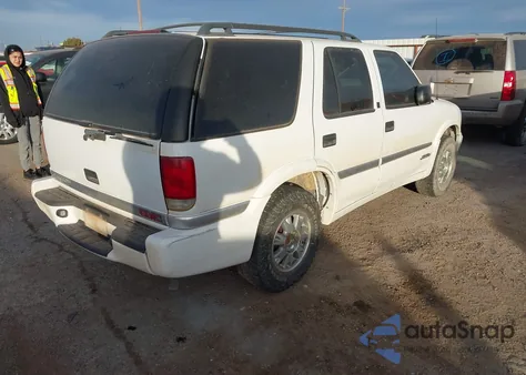 2000 GMC Jimmy Sle z USA, uszkodzony, nr VIN 1GKDT13W2Y2297839
